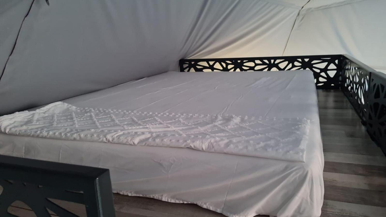 Sun Garden Glamping Domes Otel Călimăneşti Dış mekan fotoğraf