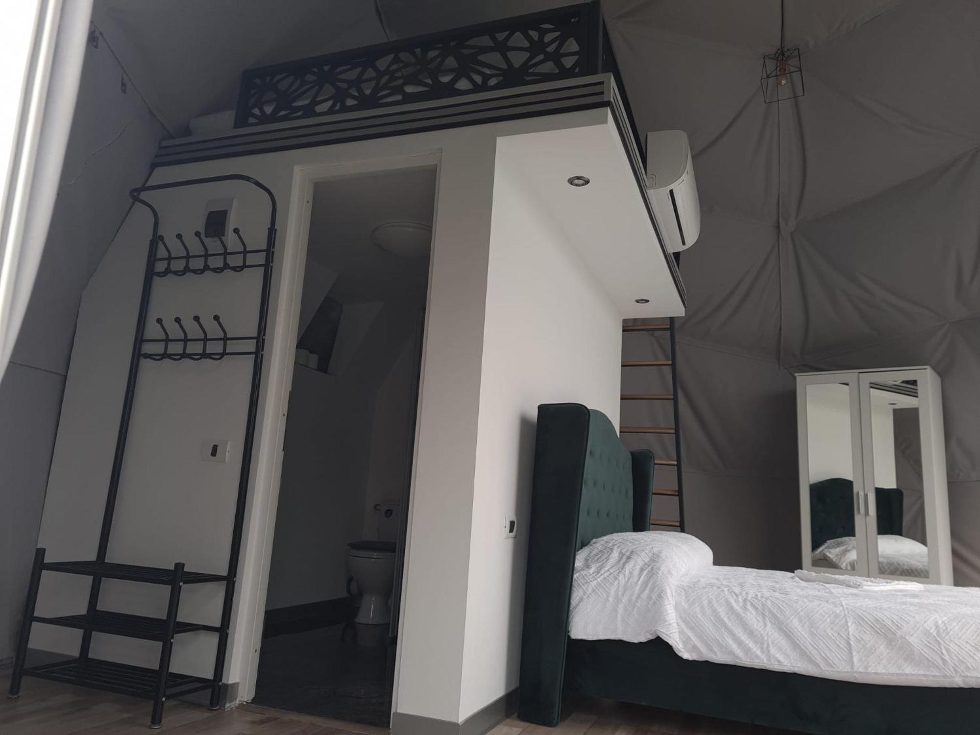Sun Garden Glamping Domes Otel Călimăneşti Dış mekan fotoğraf
