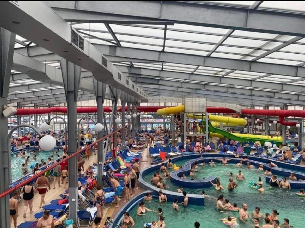 Sun Garden Glamping Domes Otel Călimăneşti Dış mekan fotoğraf